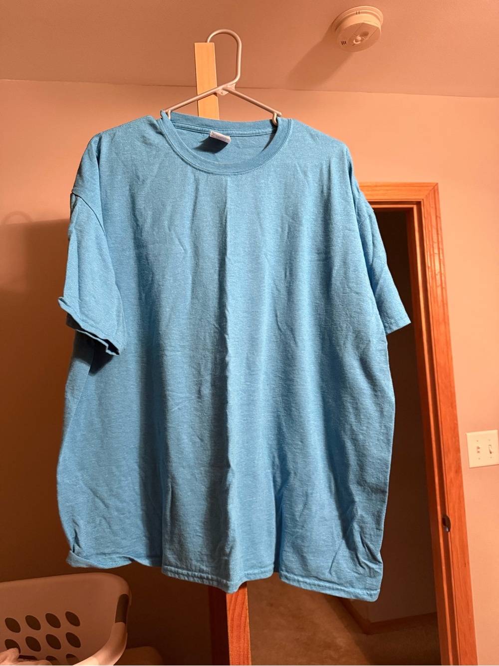 Gildan Men's Crew Neck T-Shirt - Light Blue